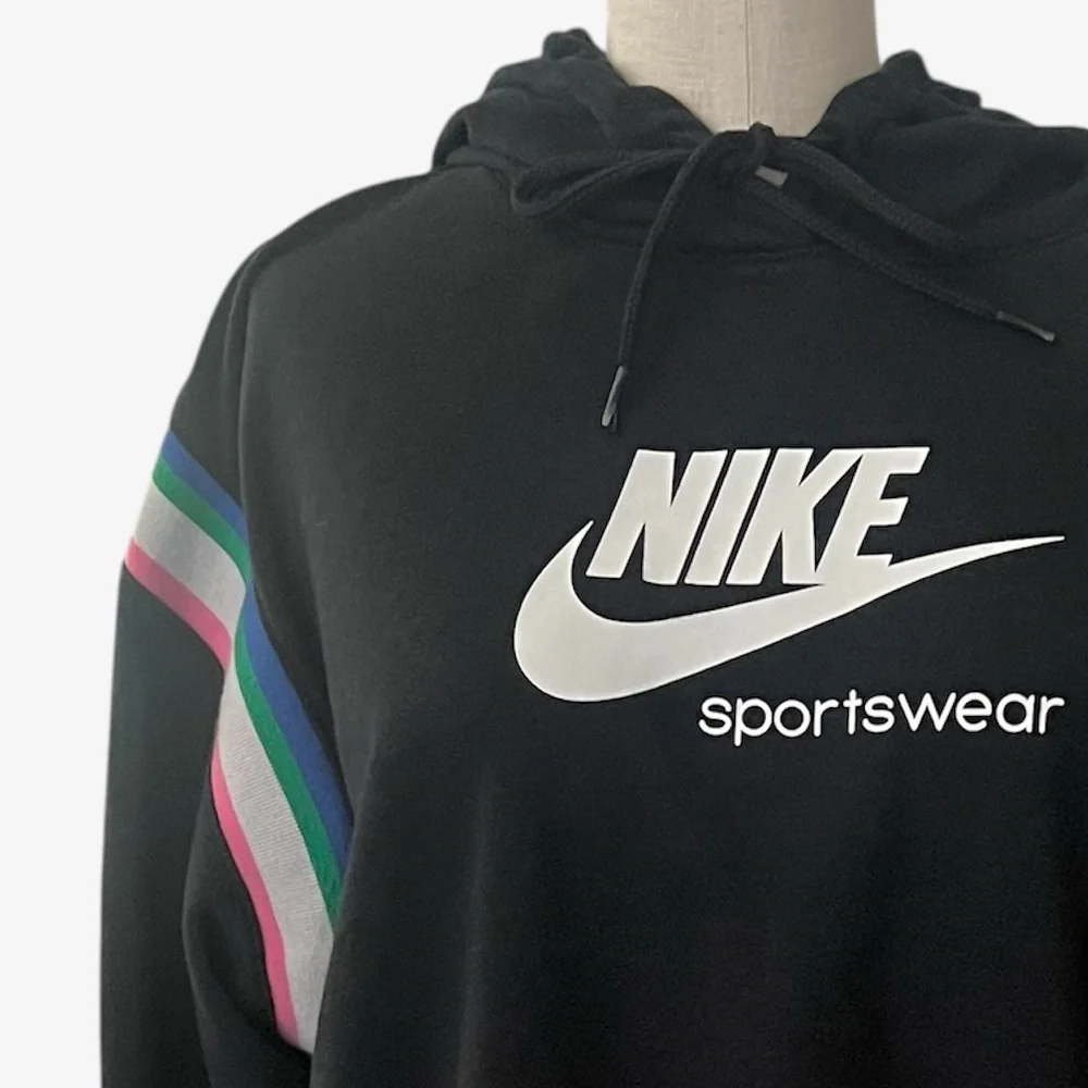 Nike Women’s Black Hoodie Cropped Pullover Logo Sweatshirt Small